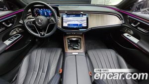 Mercedes-Benz E-Class E300 4MATIC Exclusive 2024 года из Южной Кореи