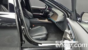 Mercedes-Benz E-Class E300 4MATIC Exclusive 2024 года из Южной Кореи