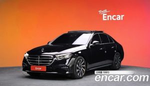 Mercedes-Benz E-Class E300 4MATIC Exclusive 2024 года из Южной Кореи