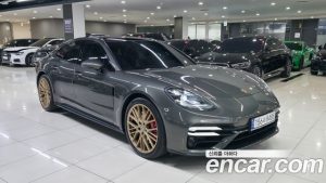 Porsche Panamera 4.0 GTS 2023 года из Южной Кореи