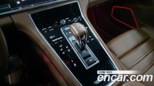 Porsche Panamera 4.0 GTS 2023 года из Южной Кореи