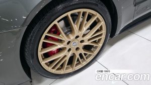 Porsche Panamera 4.0 GTS 2023 года из Южной Кореи