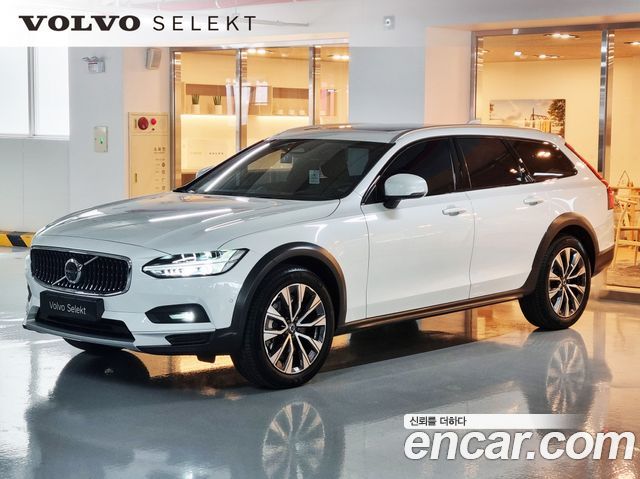 Volvo V90 B5 ULTIMATE AWD 2024 года из Кореи