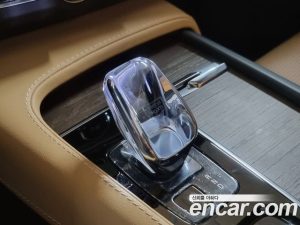 Volvo V90 B5 ULTIMATE AWD 2024 года из Южной Кореи