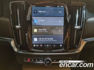 Volvo V90 B5 ULTIMATE AWD 2024 года из Южной Кореи