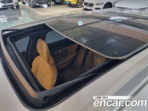 Volvo V90 B5 ULTIMATE AWD 2024 года из Южной Кореи