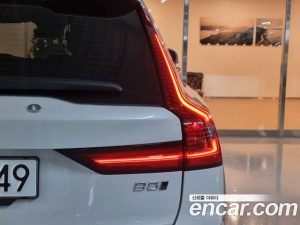 Volvo V90 B5 ULTIMATE AWD 2024 года из Южной Кореи