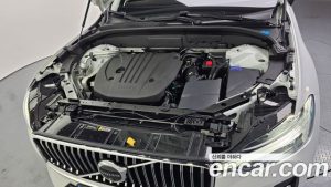 Volvo XC60 B5 Ultra Bright 2025 года из Южной Кореи