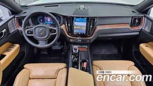 Volvo XC60 B5 Ultra Bright 2025 года из Южной Кореи