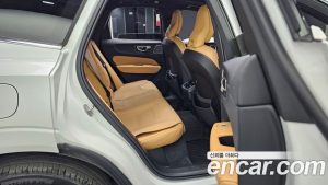 Volvo XC60 B5 Ultra Bright 2025 года из Южной Кореи