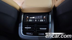 Volvo XC60 B5 Ultra Bright 2025 года из Южной Кореи