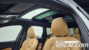 Volvo XC60 B5 Ultra Bright 2025 года из Южной Кореи