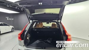 Volvo XC60 B5 Ultra Bright 2025 года из Южной Кореи