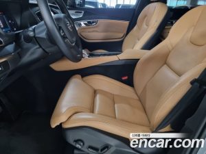 Volvo XC90 B6 Ultra Bright 2025 года из Южной Кореи