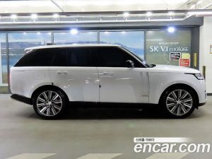 Land Rover Range Rover P550E AB 2025 года из Южной Кореи