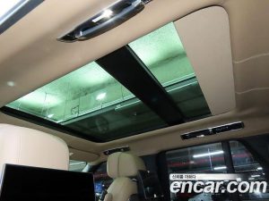 Land Rover Range Rover P550E AB 2025 года из Южной Кореи