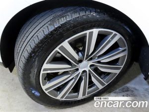 Land Rover Range Rover P550E AB 2025 года из Южной Кореи