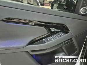 Land Rover Range Rover Evoque P250 Dynamic SE 2025 года из Южной Кореи