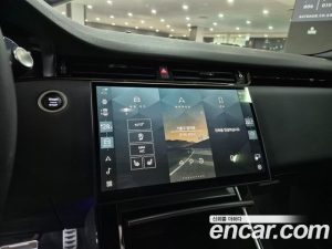 Land Rover Range Rover Evoque P250 Dynamic SE 2025 года из Южной Кореи