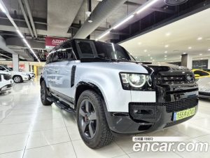 Land Rover Defender 110 P400 X 2024 года из Южной Кореи