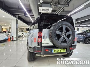 Land Rover Defender 110 P400 X 2024 года из Южной Кореи