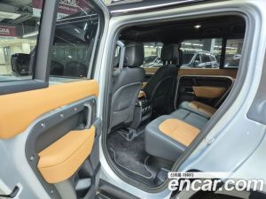 Land Rover Defender 110 P400 X 2024 года из Южной Кореи