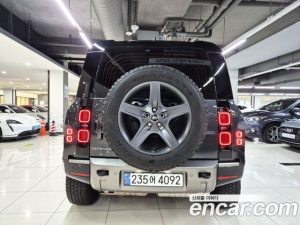 Land Rover Defender 110 D250 X- SE 2025 года из Южной Кореи
