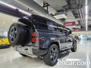 Land Rover Defender 110 D250 X- SE 2025 года из Южной Кореи