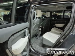 Land Rover Defender 110 D250 X- SE 2025 года из Южной Кореи