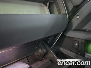 Land Rover Defender 110 D250 X- SE 2025 года из Южной Кореи
