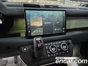 Land Rover Defender 110 D250 X- SE 2025 года из Южной Кореи