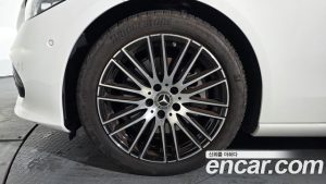 Mercedes-Benz C-Class C300 4MATIC Avantgarde 2024 года из Южной Кореи