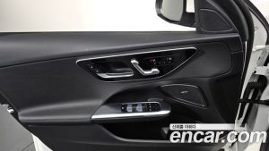 Mercedes-Benz C-Class C300 4MATIC Avantgarde 2024 года из Южной Кореи