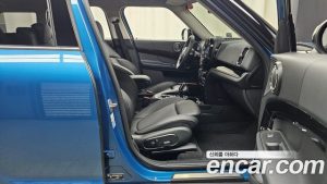 Mini Countryman CLASSIC 2023 года из Южной Кореи