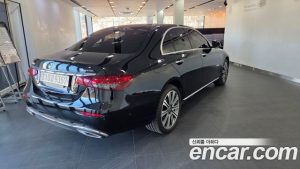 Mercedes-Benz E-Class E350 4MATIC Exclusive 2023 года из Южной Кореи