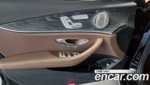 Mercedes-Benz E-Class E350 4MATIC Exclusive 2023 года из Южной Кореи