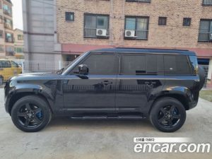 Land Rover Defender 110 P300 X- SE 2023 года из Южной Кореи