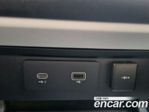 Land Rover Defender 110 P300 X- SE 2023 года из Южной Кореи