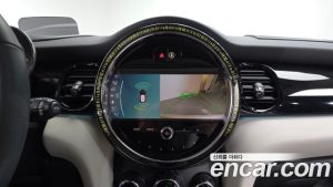 Mini Cooper CLASSIC COMFORT PACK 2023 года из Южной Кореи