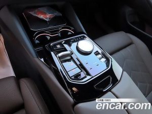 BMW 5-Series 520i M Sport 2025 года из Южной Кореи