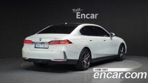 BMW 5-Series 520i 2025 года из Южной Кореи