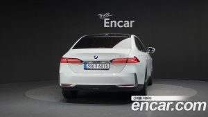 BMW 5-Series 520i 2025 года из Южной Кореи