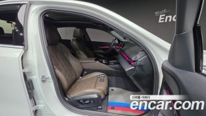 BMW 5-Series 520i 2025 года из Южной Кореи