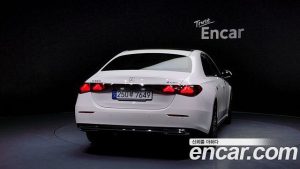 Mercedes-Benz E-Class E450 4MATIC 2024 года из Южной Кореи