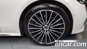 Mercedes-Benz E-Class E450 4MATIC 2024 года из Южной Кореи