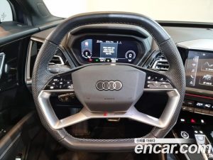 Audi Q4 e-tron 40 Premium Sportback 2023 года из Южной Кореи