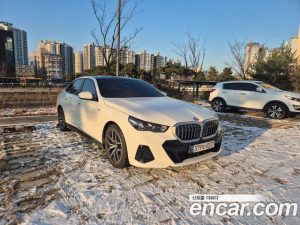 BMW 5-Series 520i M Sport 2024 года из Южной Кореи
