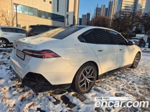 BMW 5-Series 520i M Sport 2024 года из Южной Кореи