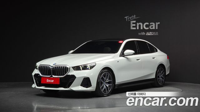 BMW 5-Series 520i M Sport 2025 года из Кореи