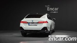 BMW 5-Series 520i M Sport 2025 года из Южной Кореи